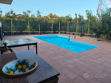 Porzione di Villa con Piscina McDonald's 