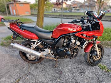 Yamaha Fazer fzs 600 