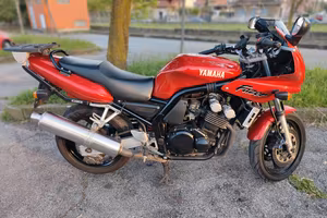 Yamaha Fazer fzs 600 