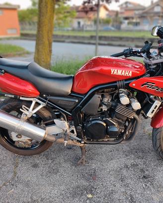 Yamaha Fazer fzs 600 