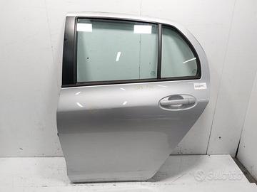 670040D110 PORTA POSTERIORE SX TOYOTA YARIS II (P9
