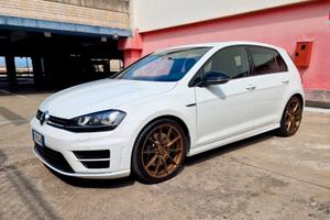 Volkswagen Golf R 4Motion DSG