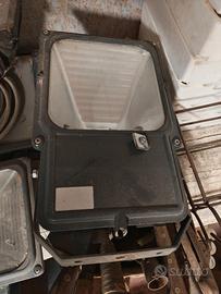 Fari alogeni e ioduri metallici