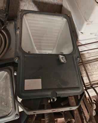 Fari alogeni e ioduri metallici