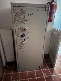 cassaforte  oppure uso fuciliera Conforti