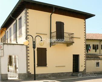 TRILOCALE INDIPENDENTE IN CENTRO PAESE!