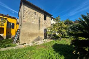 CASA INDIPENDENTE A AGLIANA