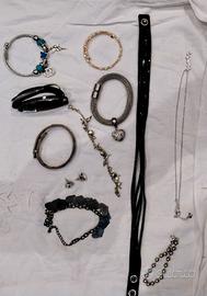 Bracciali  e collane