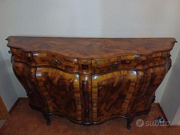Credenza veneta bombata in Radica di Noce intarsia