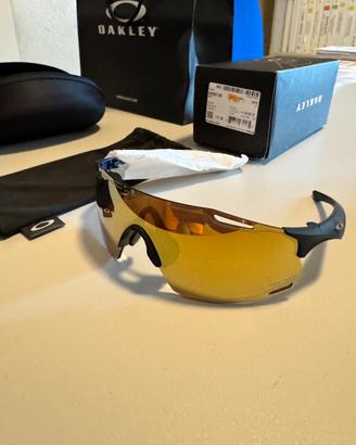 Occhiali Oakley Cybr Dyno matte abyss prizm 24k