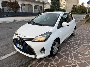 Toyota Yaris 1.0 5 porte