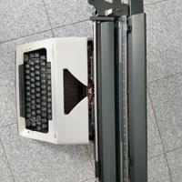 Macchina da scrivere Olimpia.