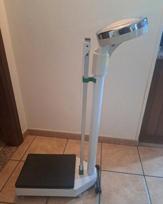 Bilancia a colonna con altimetro 