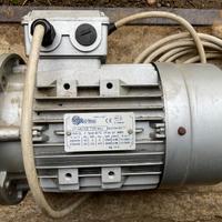 Motore elettrico trifase