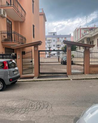 Luminoso appartamento ammobiliato-via Arrigo Boito