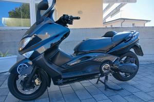 Yamaha T Max ...permuto anche con auto di maggior 