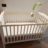 Lettino Pali con cassetto, materassino e giostrina