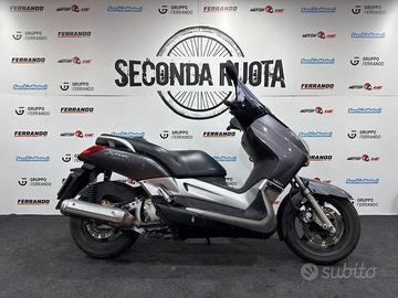 Yamaha X-Max 250