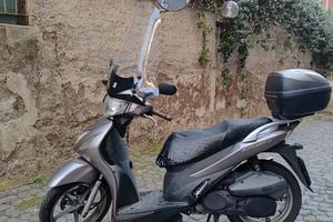 Suzuki UX Sixteen 150 - 2011