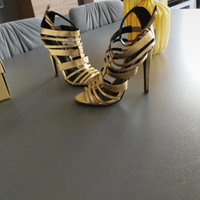 Elegante sandalo oro
