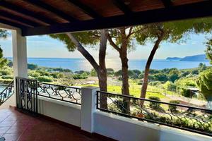 Casa indipendente di 130 m² con più di 5 locali e 