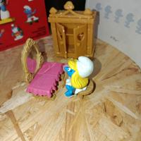 Puffetta con specchio e armadio 