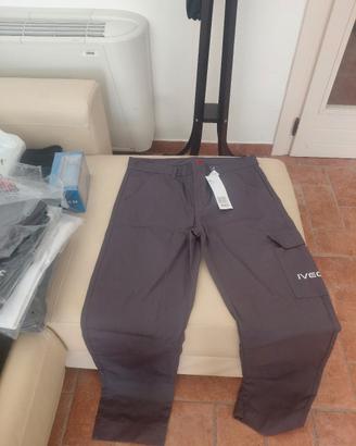 Pantaloni con tasconi new logo Iveco