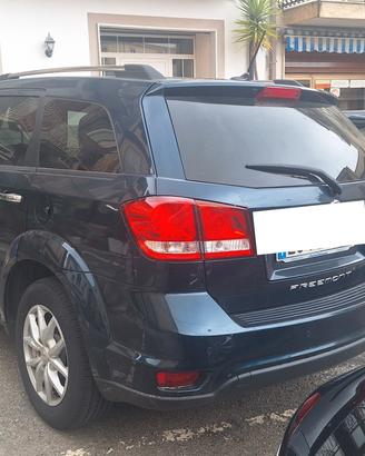 auto per pezzi di ricambio 