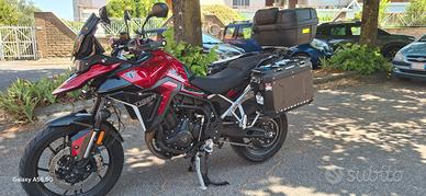 Triumph Tiger 900 GT da vetrina