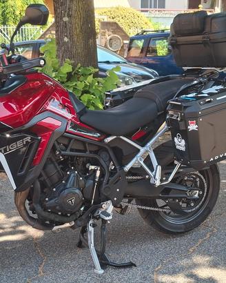 Triumph Tiger 900 GT da vetrina