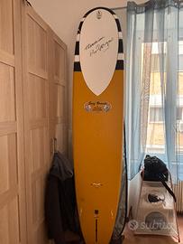 Dobald Takayama in the pink tuflite 9’3