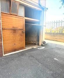 Via Rosso san Secondo garage 14 metri quadri