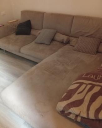 Divano con chaise longue