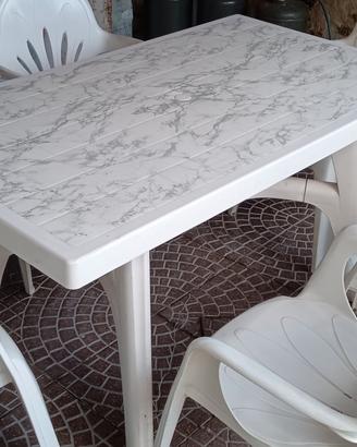 Tavolo da giardino con 6 sedie