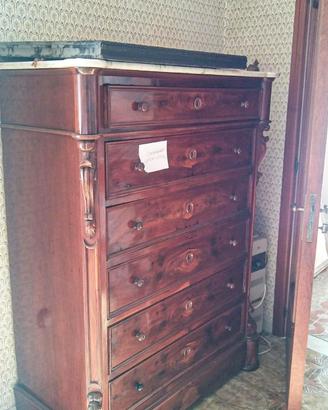 Mobili fine '800