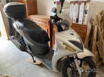 Suzuki Sixteen 150