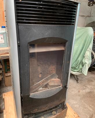 Stufa a pellet 24 kw montegrappa