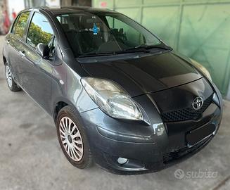 TOYOTA YARIS 2010 (SOLO RICAMBI)
