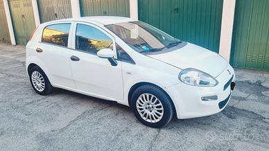 FIAT PUNTO anno 2017 . Neopatentati