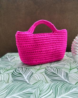 borsa fucsia estiva con base in ecopelle 