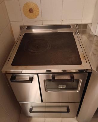 Cucina economica a legna 