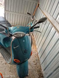 VESPA ET4 125