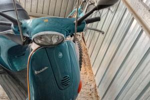 VESPA ET4 125