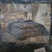 trapunta in velluto filo dorato, matrimoniale,€70