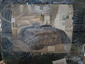 trapunta in velluto filo dorato, matrimoniale,€70