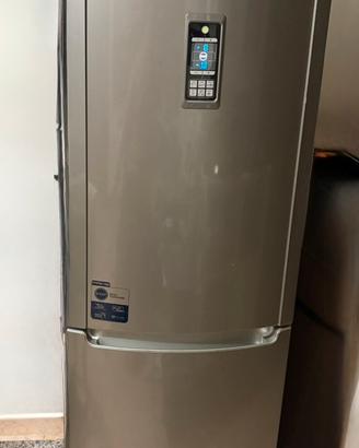 Frigorifero Indesit No Frost 326L display digitale