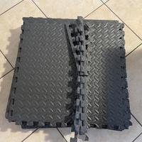 Tappeto gommato fitness ad incastro