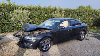 Audi A4 incidentata