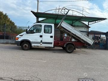 M184 - Iveco daily 35C11 7 posti ribaltabile