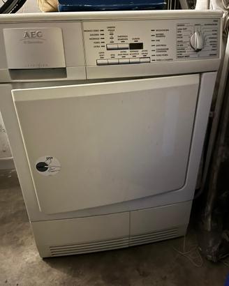 Asciugatrice AEG